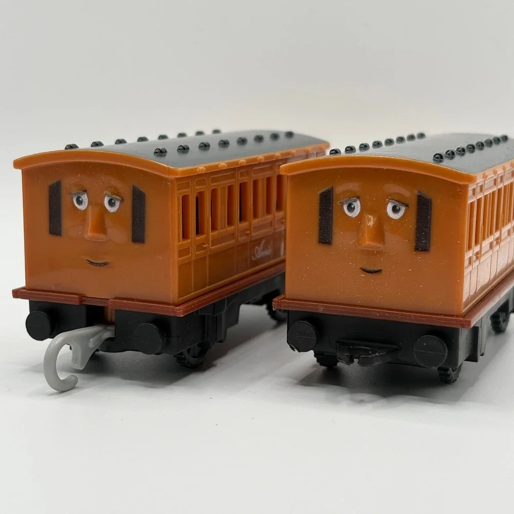 2019 Thomas & Friends Trackmaster Annie & Clarabel Coach Car Trains Works Mattel